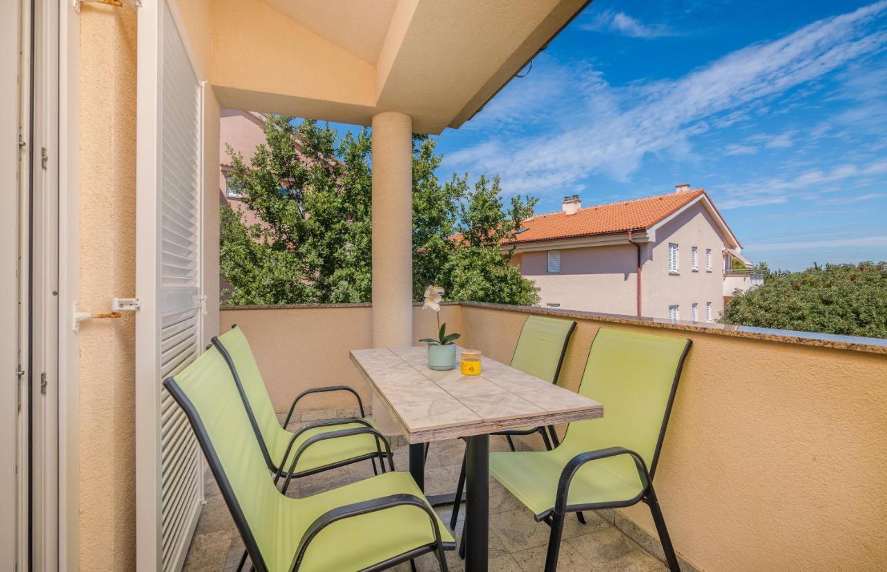 Apartment Sunshine Klimno Luaran gambar